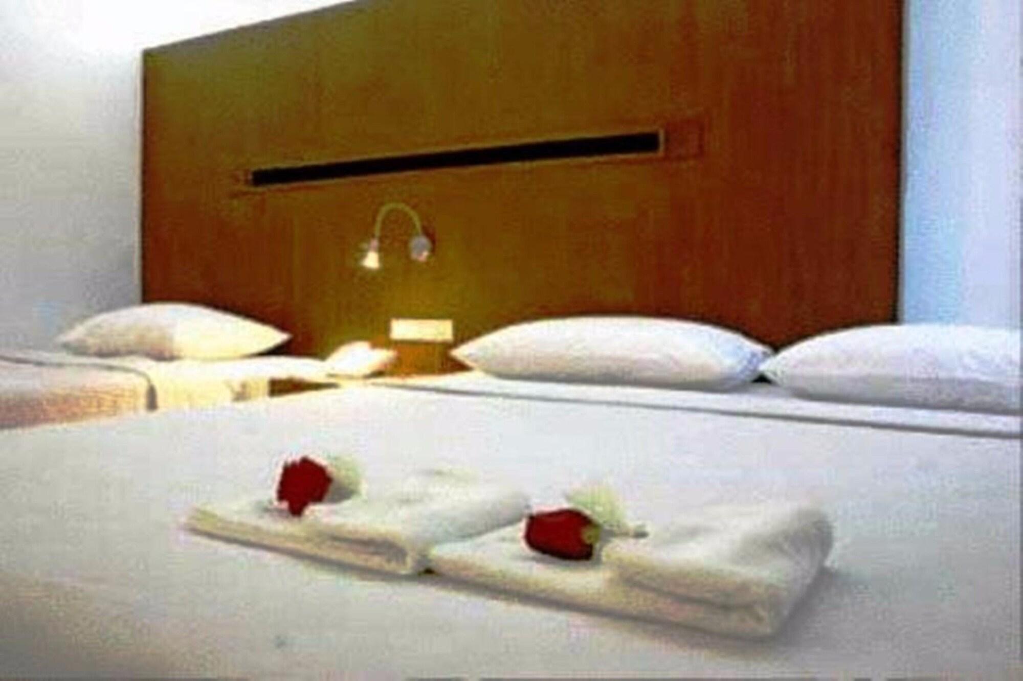 Khurana Inn Банкок Екстериор снимка