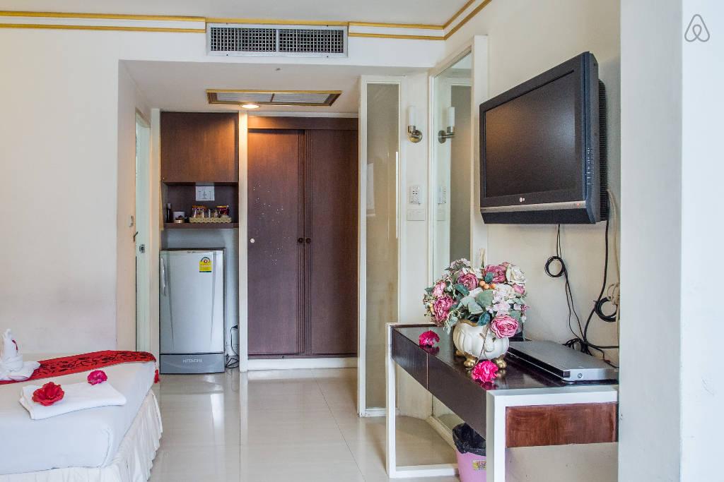 Khurana Inn Банкок Екстериор снимка
